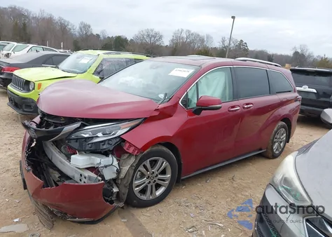 2022 Toyota Sienna Platinum z USA, uszkodzony, nr VIN 5TDESKFC1NS044218